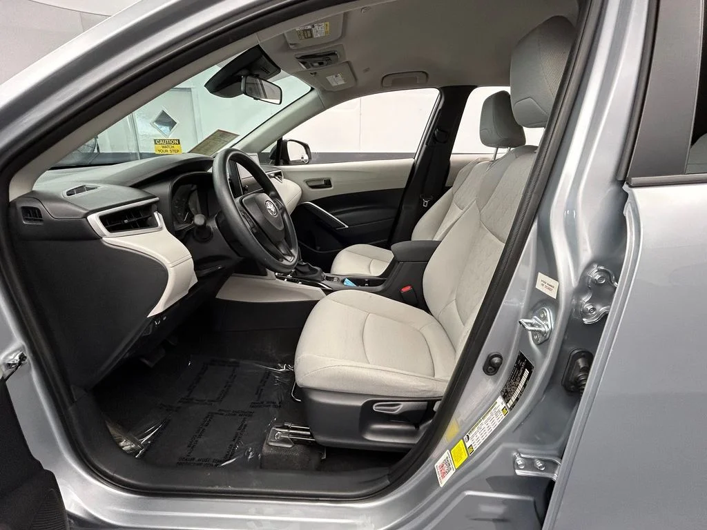 Used 2025 Silver Toyota L image 12