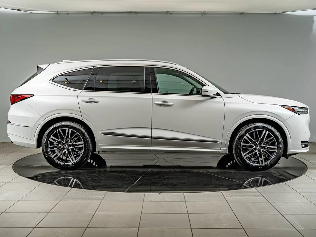 Used 2026 Platinum White Pearl Acura Advance Package image 4