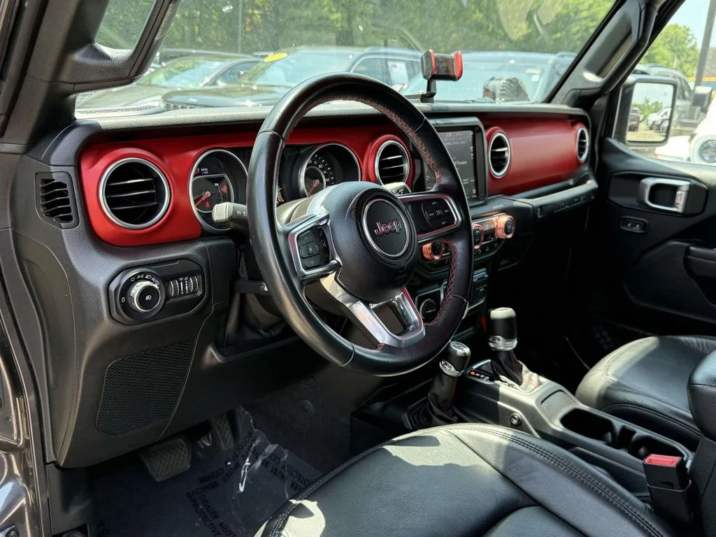 Used 2021 Gray Jeep Unlimited Rubicon image 2