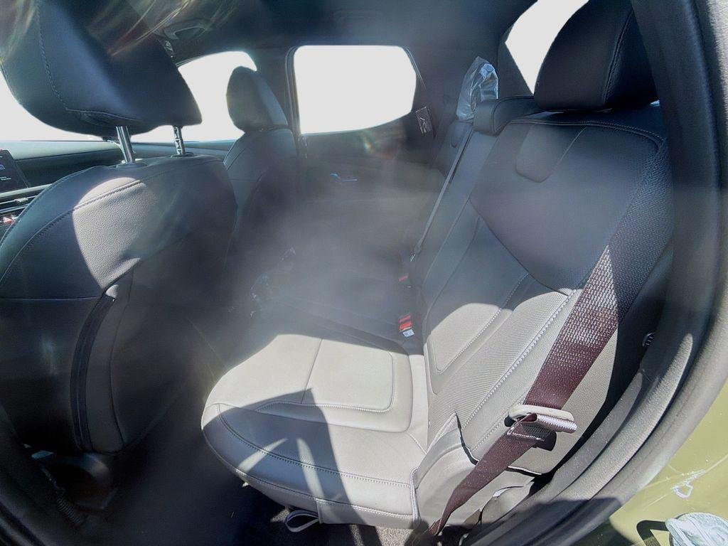 New 2026 Rockwood Green Hyundai SEL FWD image 17