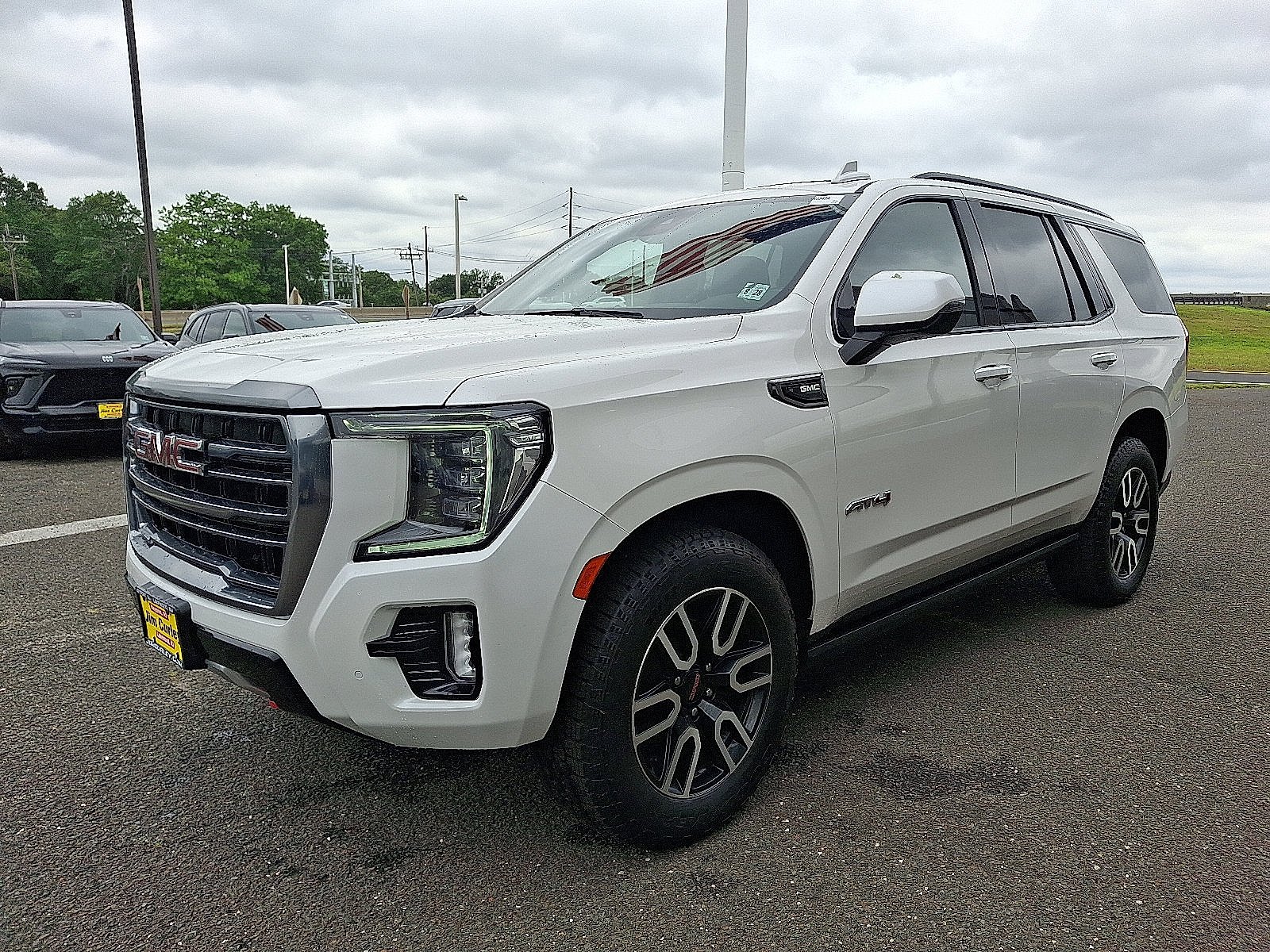 Used 2023 White Frost Tricoat GMC AT4 image 3