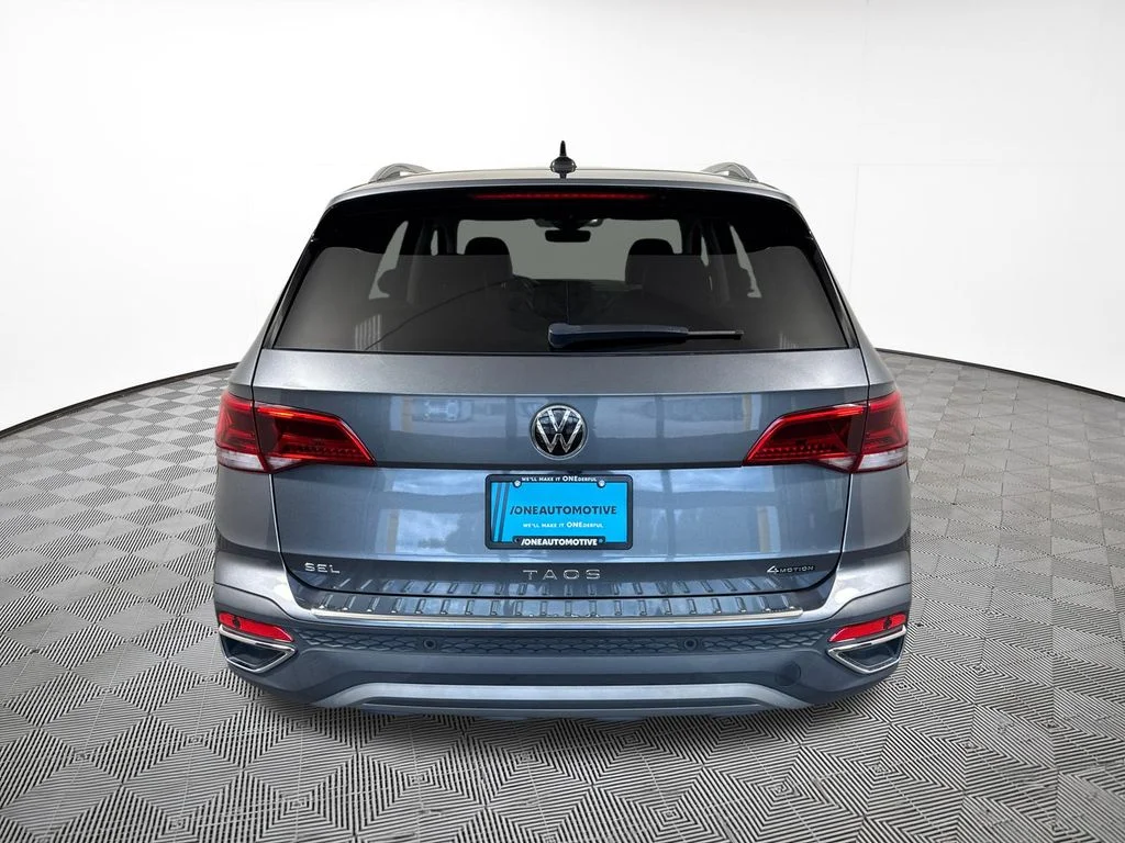 Used 2022 Gray Volkswagen 1.5T SEL image 10