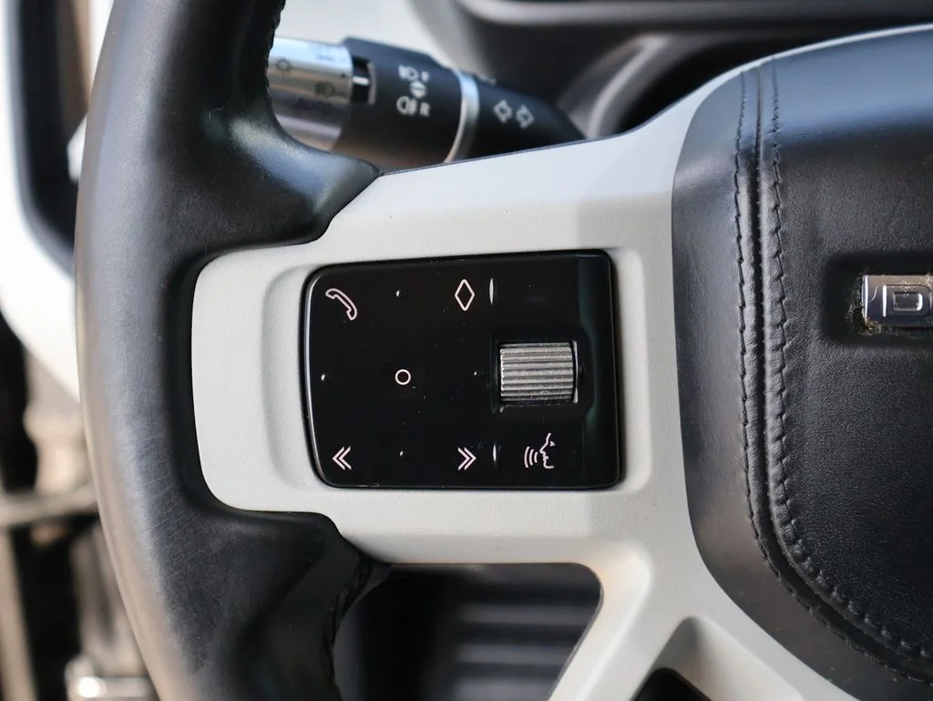 Used 2020  Land Rover HSE image 29
