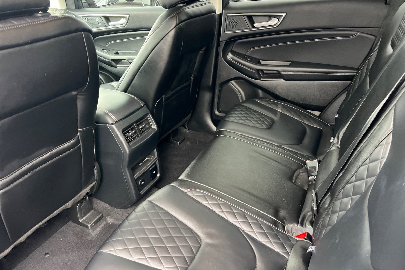 2024 Ford Edge Titanium - Photo 9