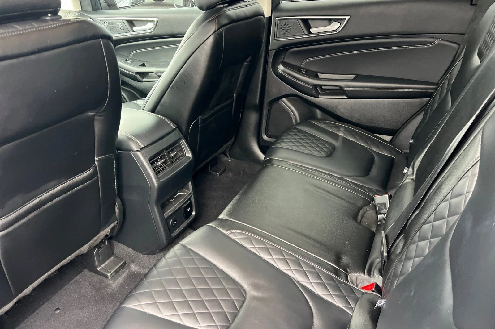 2024 Ford Edge Titanium - Photo 9