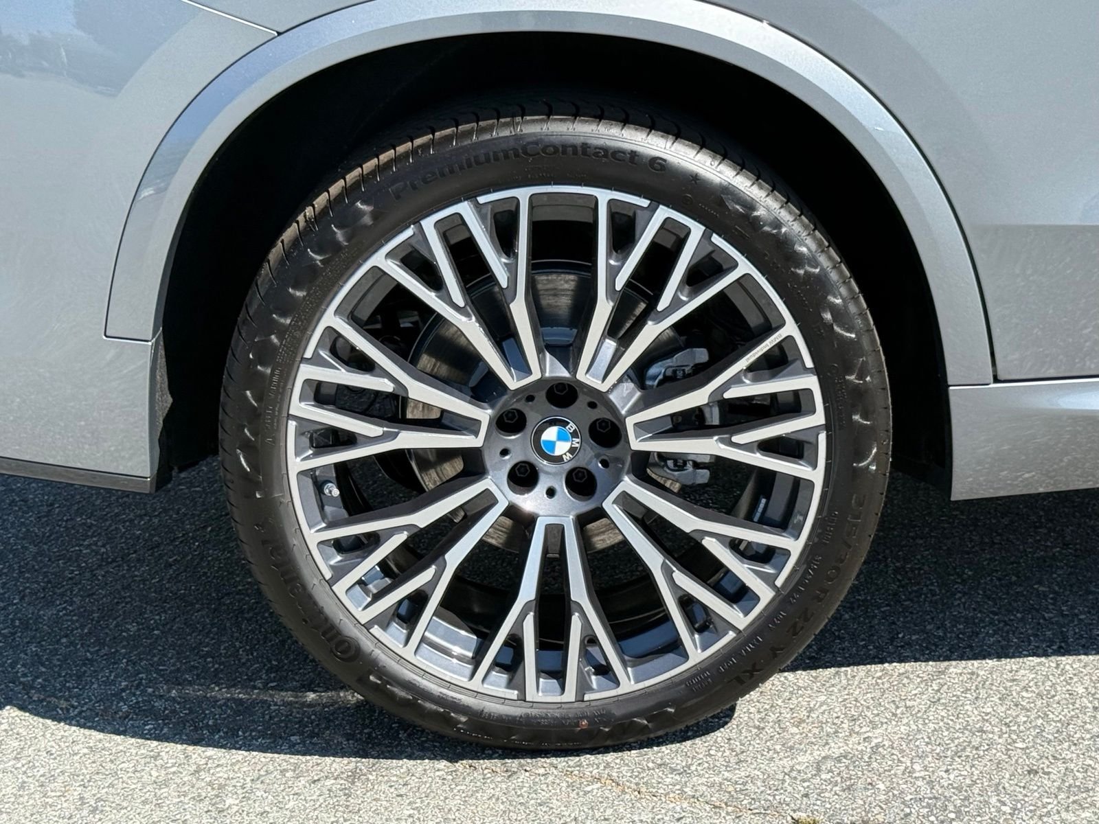 New 2026 Skyscraper Grey Metallic BMW sDrive40i image 18