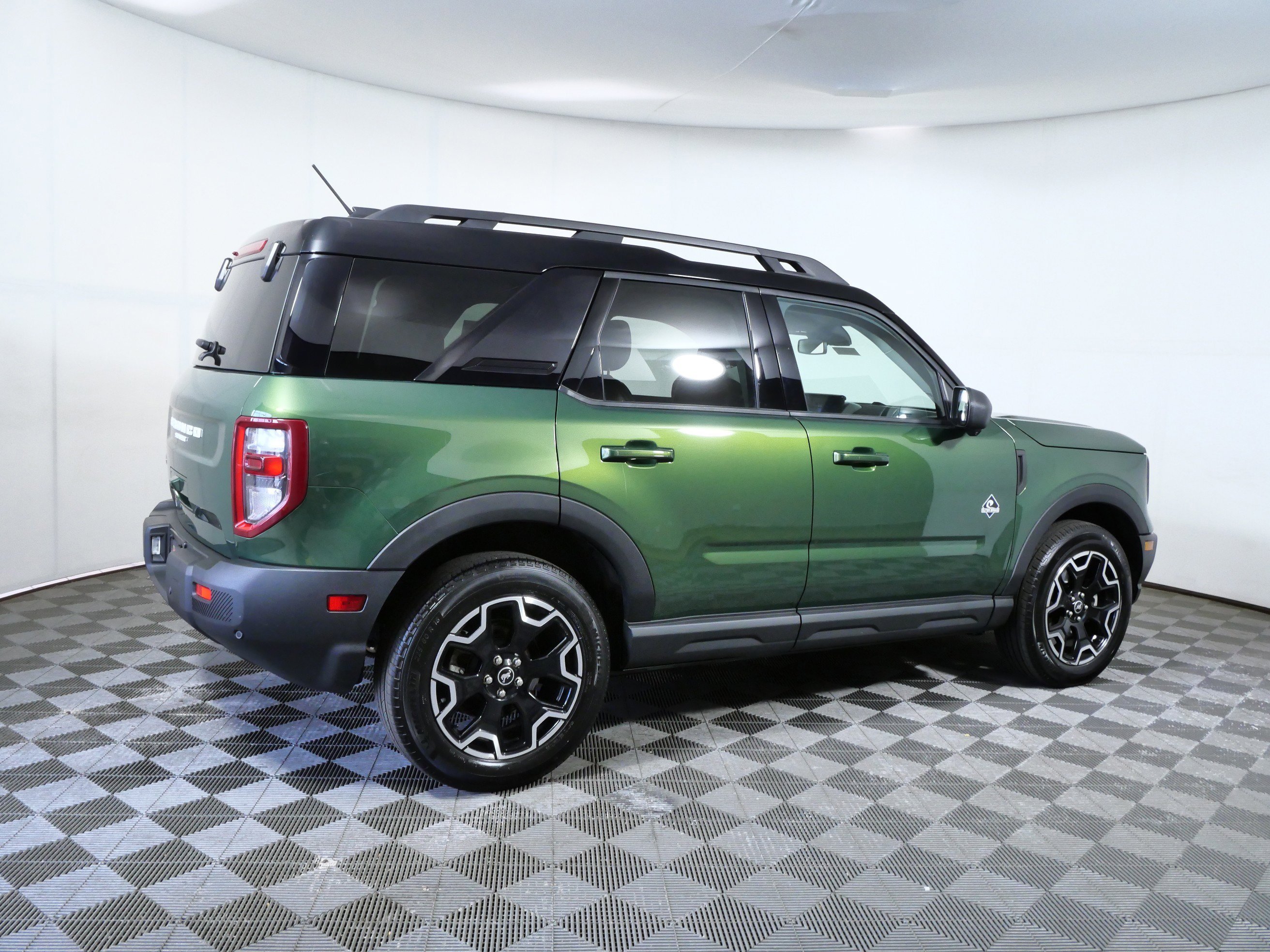 Certified Used 2025 Eruption Green Metallic Ford Outer Banks image 8