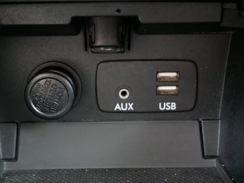 Used 2015 Black Subaru 2.5i image 29