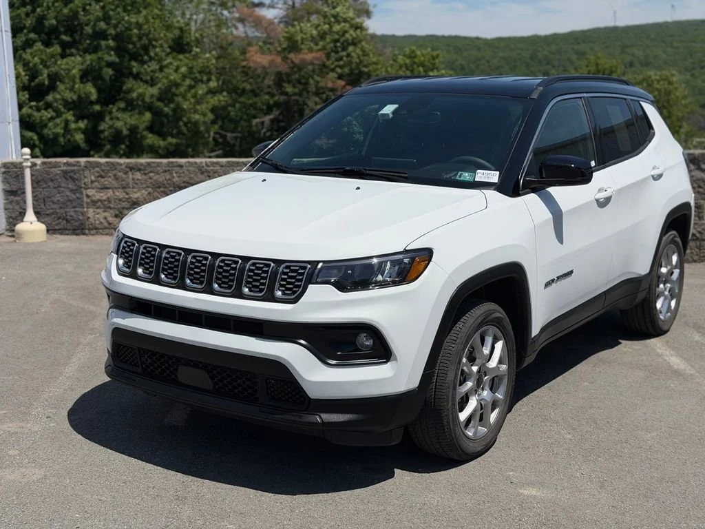 2025 Jeep Compass Limited 4X4's photo
