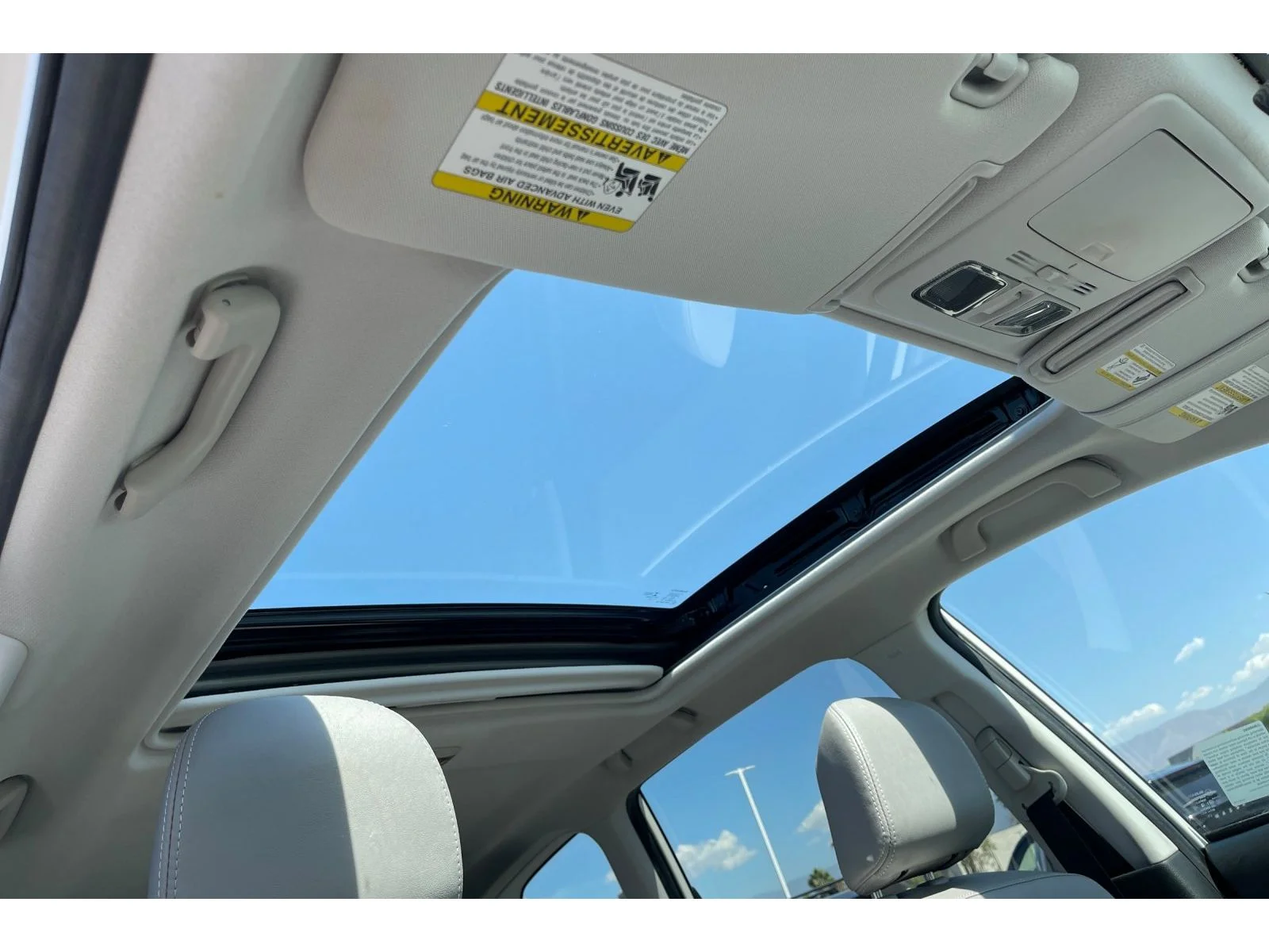 Used 2015 Satin White Pearl Subaru 2.5i Limited image 20