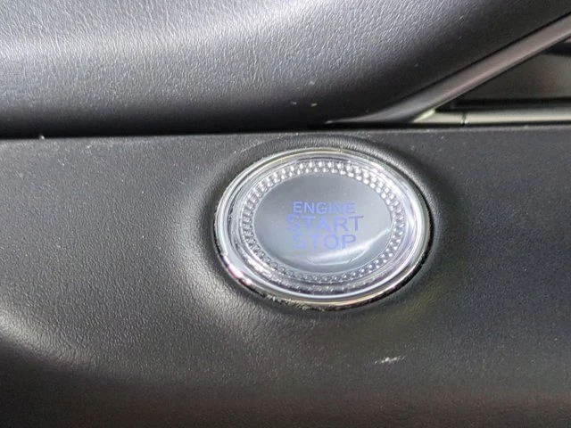 Used 2021 Silver Genesis 2.5T image 26