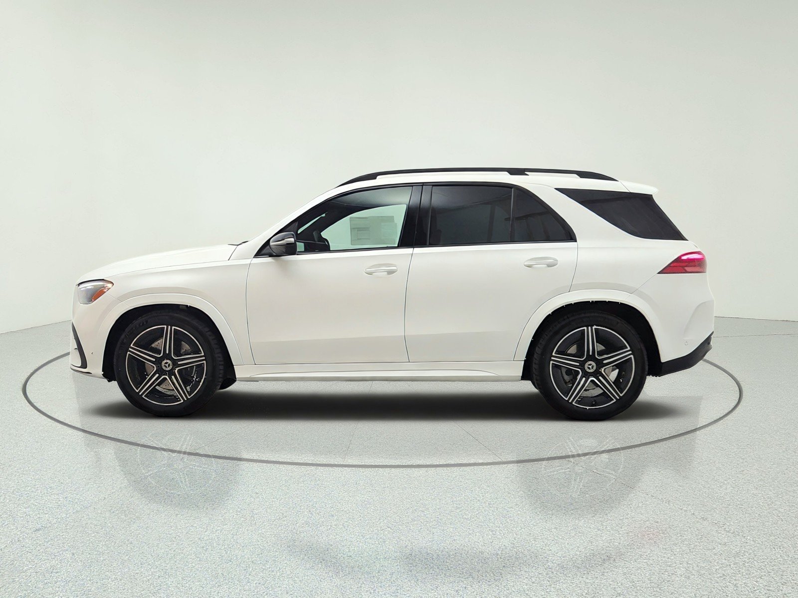 2026 Mercedes-Benz GLE GLE450 - Photo 8