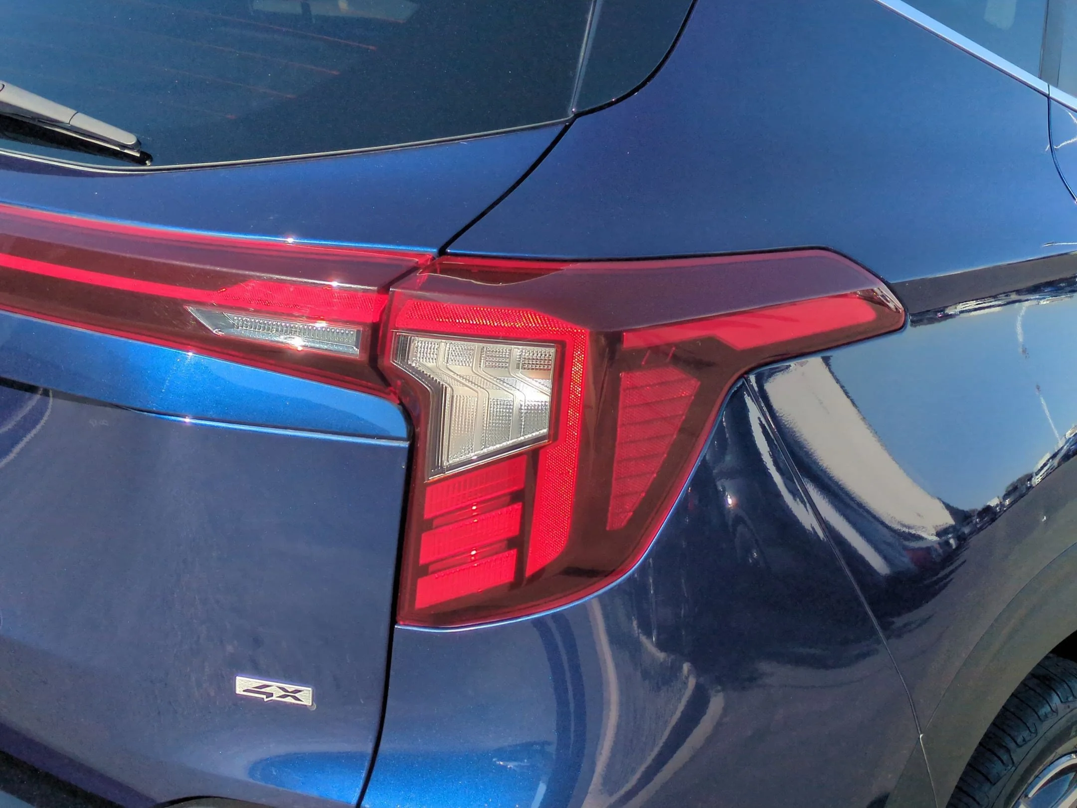 Used 2024 Dark Ocean Blue/White Roof Kia SX image 11