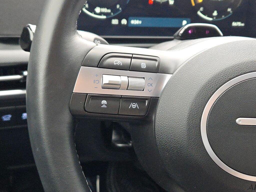 New 2025 Red Hyundai SEL Convenience FWD image 35