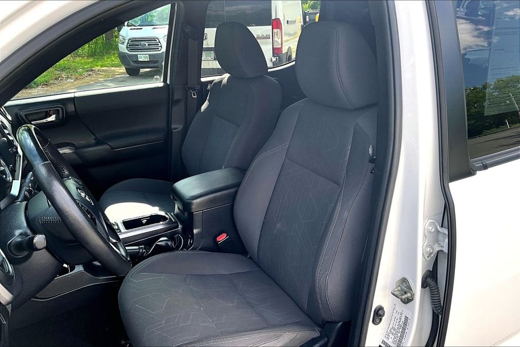 Used 2018 White Toyota TRD Off-Road image 21