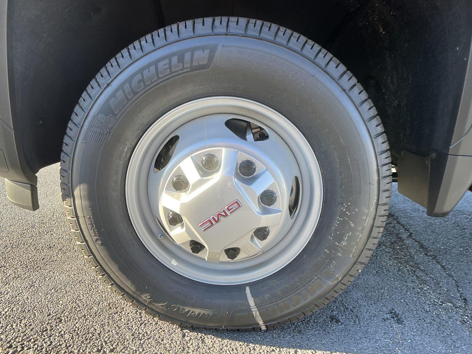 2025 GMC Sierra 3500 Chassis Cab Pro - Photo 11