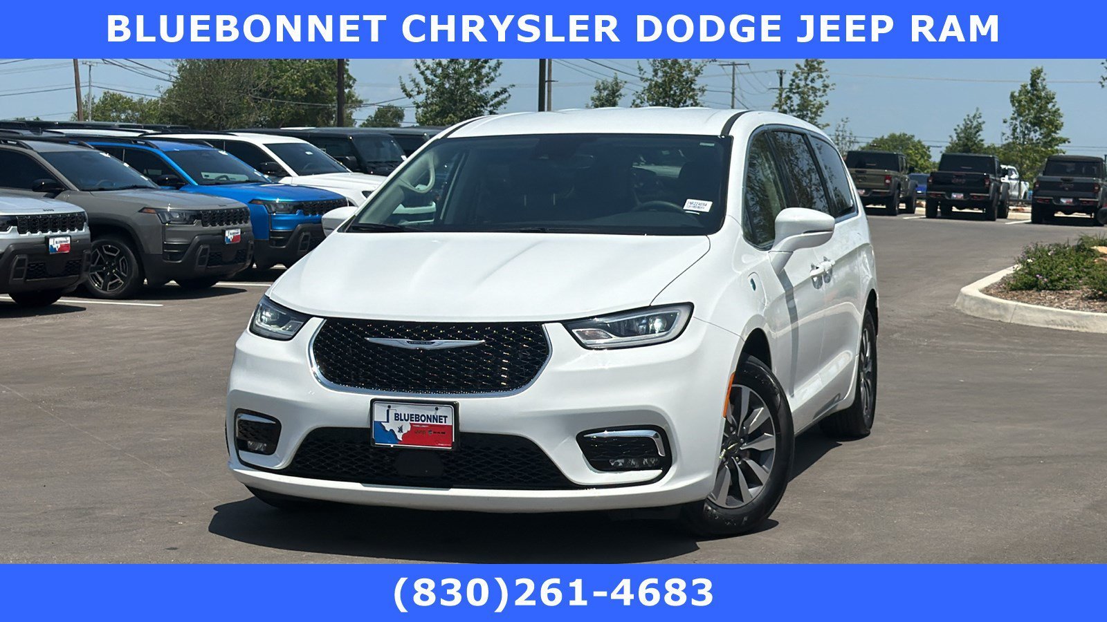 2022 Chrysler Pacifica Hybrid Touring L Hybrid's photo