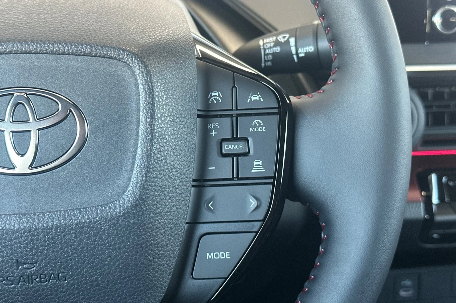 New 2027 Wind Chill Pearl <sup>1</sup> Toyota  XSE image 26