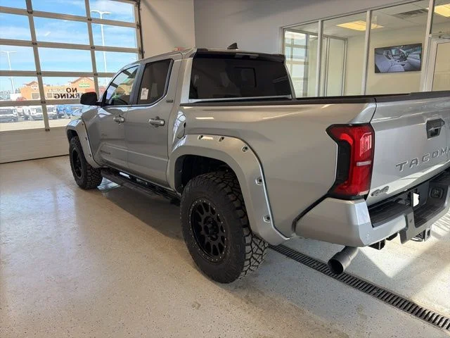 2026 Toyota Tacoma SR5 - Photo 5