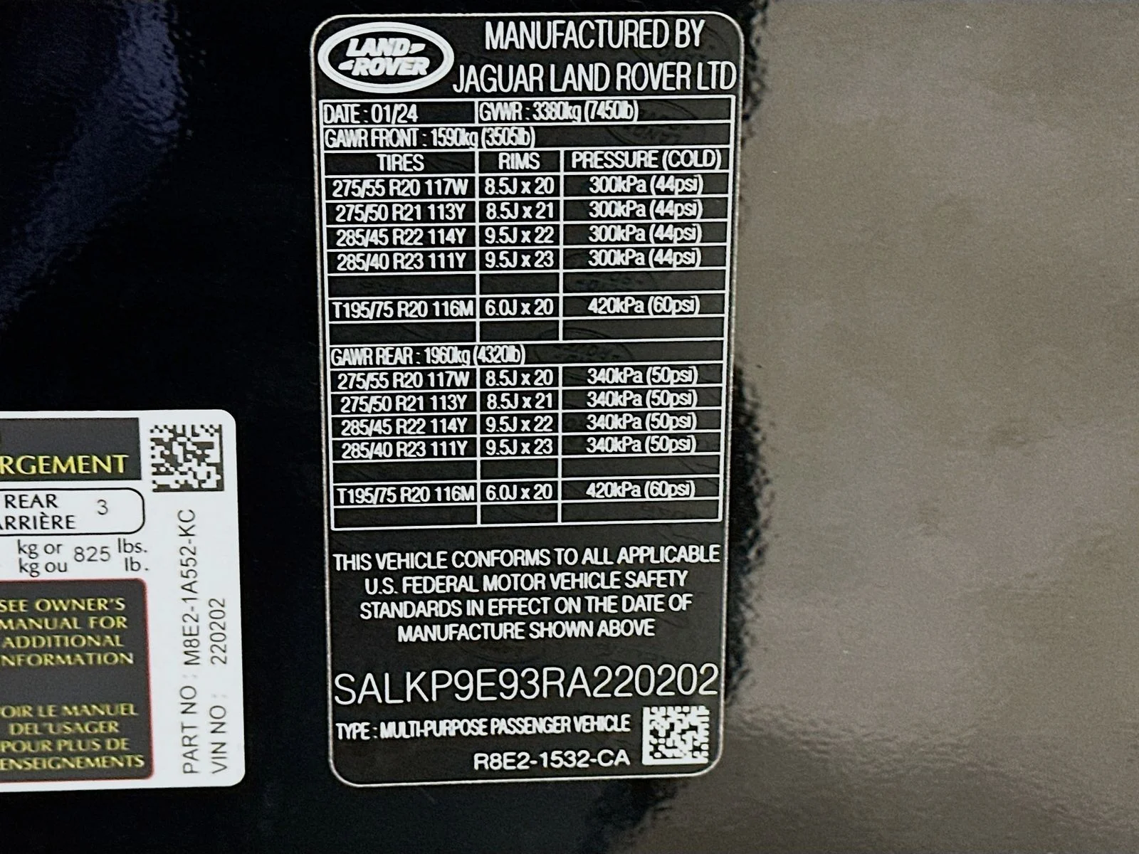 Used 2024  Land Rover  image 47