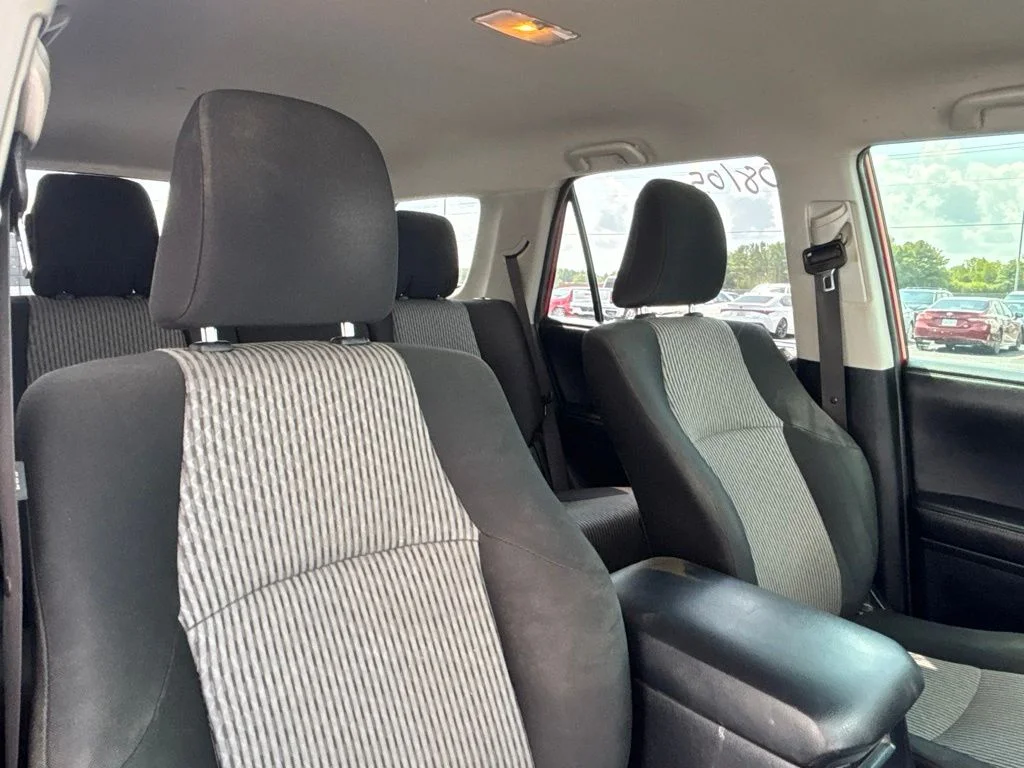 Used 2015 Red Toyota SR5 image 16