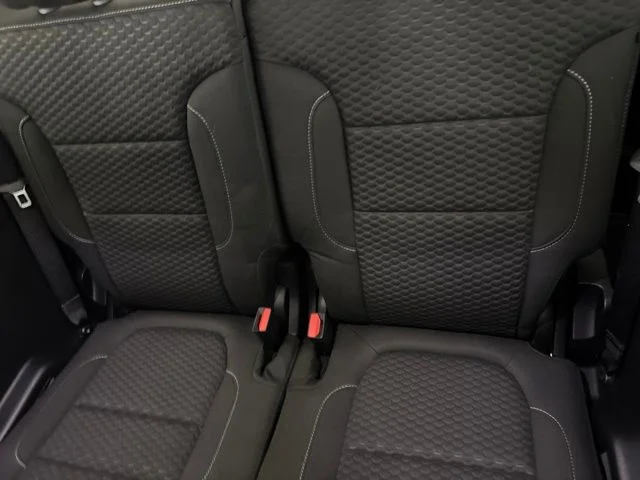 Used 2019 White GMC SLE-2 image 25