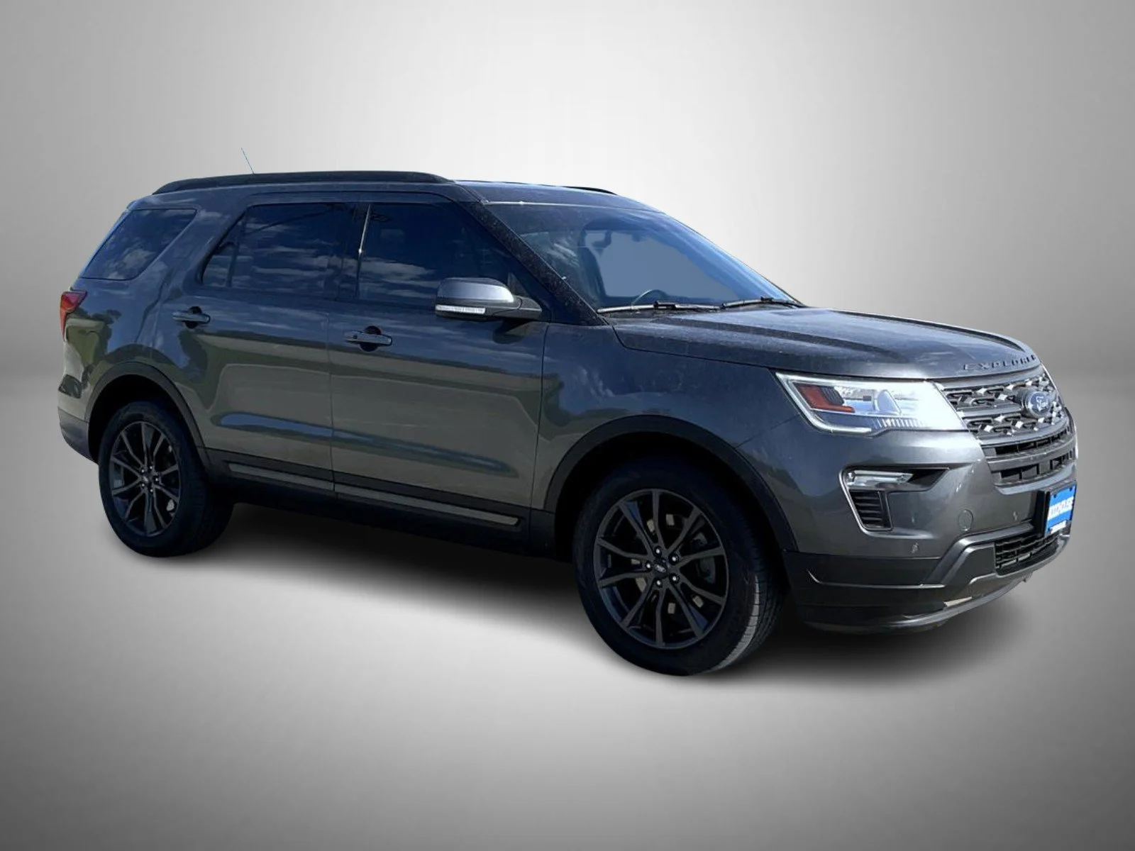 Used 2018 Gray Ford XLT image 3