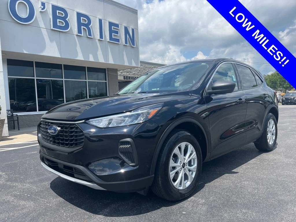 Used 2023 Black Metallic Ford Active image 1