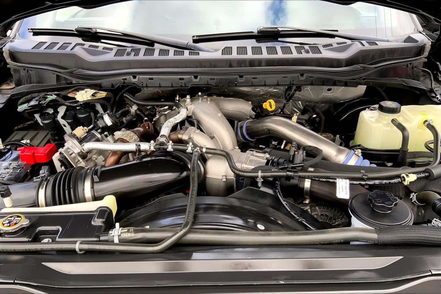 Used 2023 Agate Black Metallic Ford XLT image 24