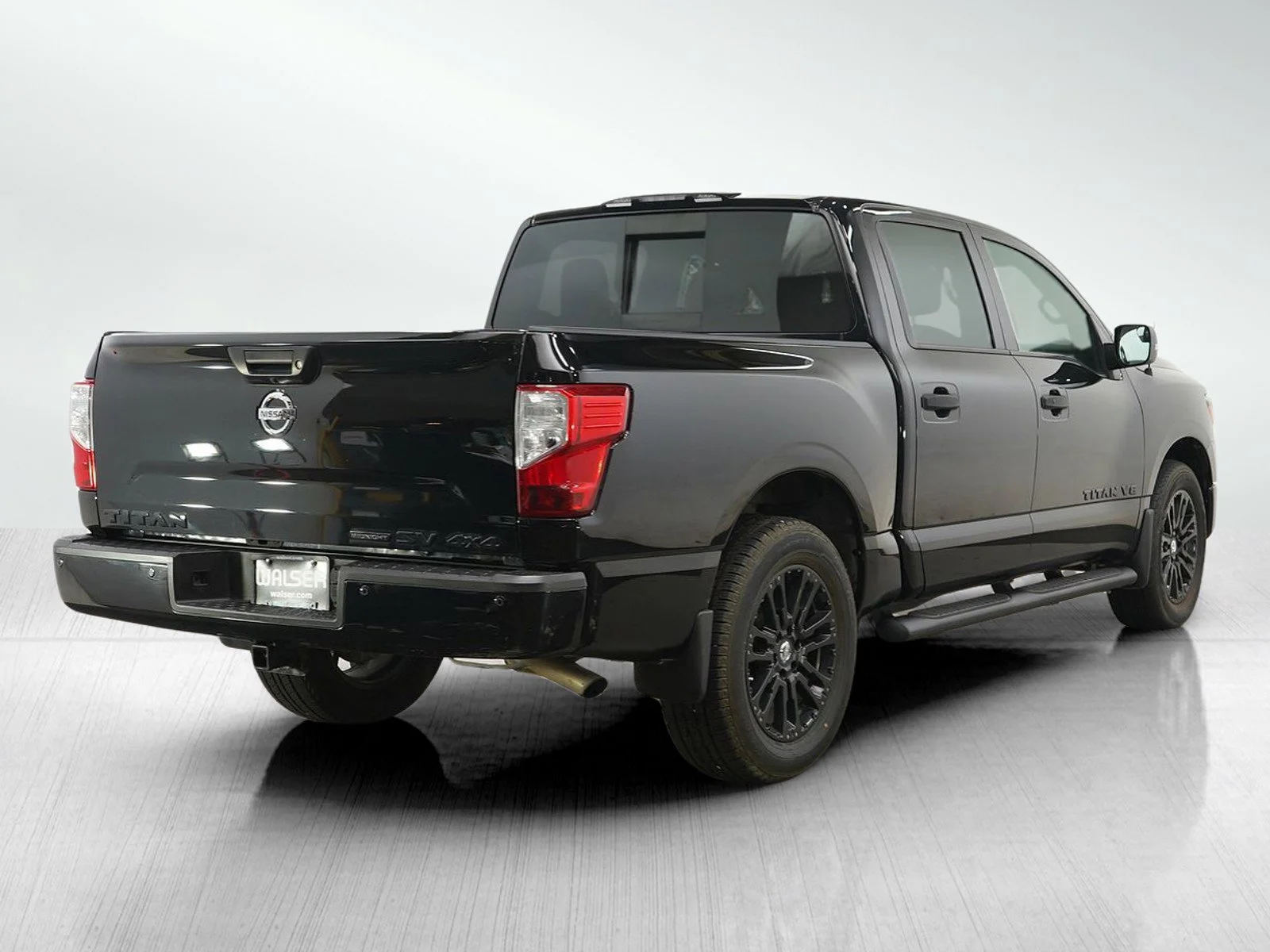 Used 2018 Magnetic Black Nissan SV image 5