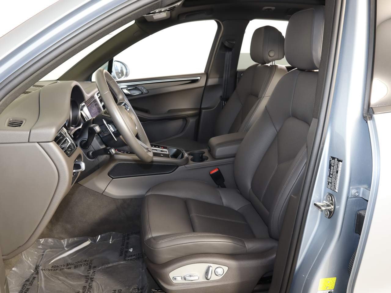 Certified Used 2025 Dolomite Silver Metallic Porsche  image 5
