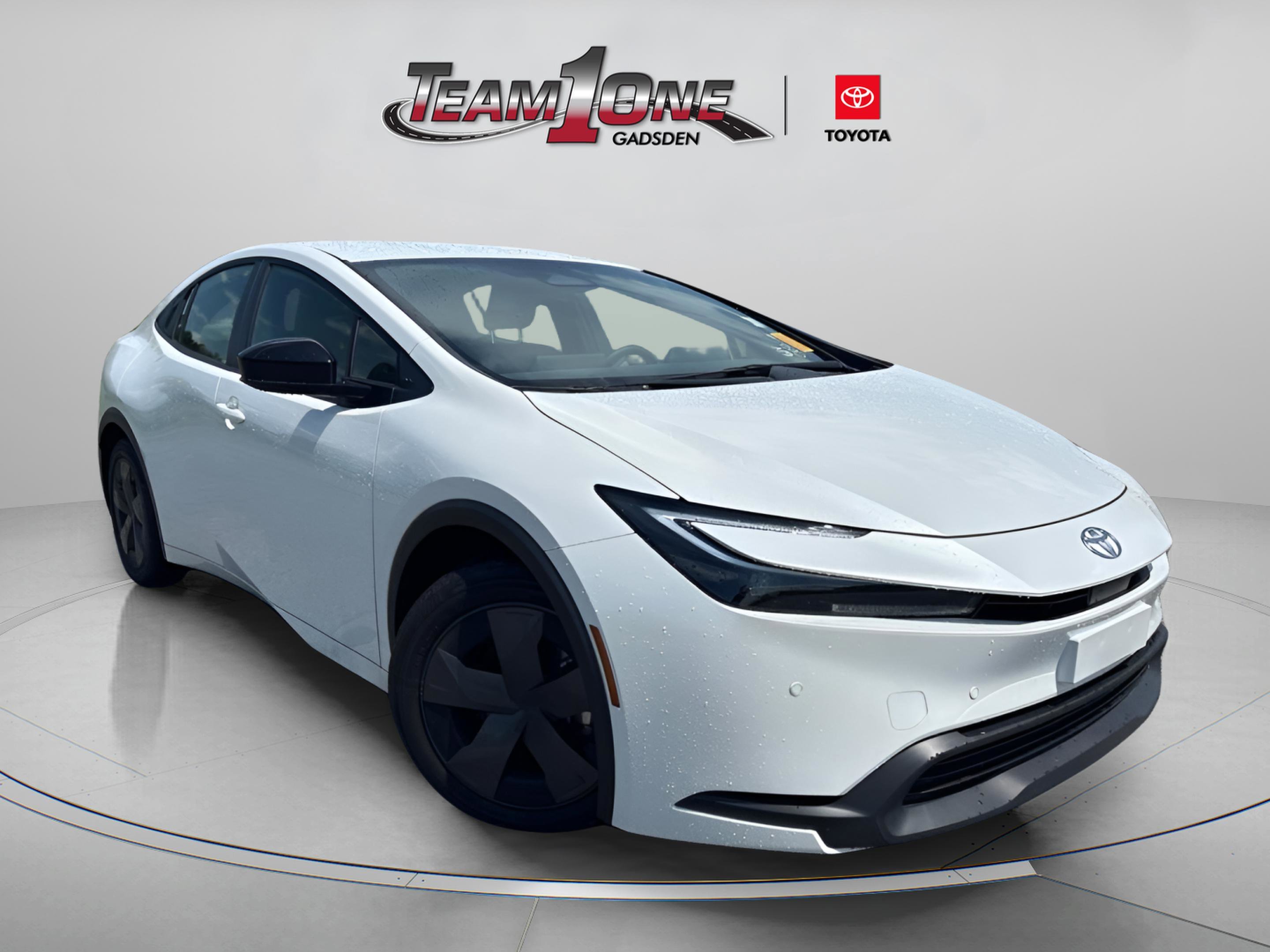 Used 2025 Pearl Toyota LE image 1