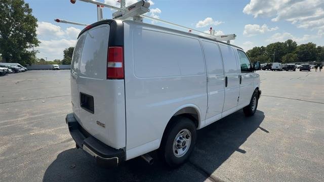 2025 GMC Savana Cargo Work Van - Photo 39