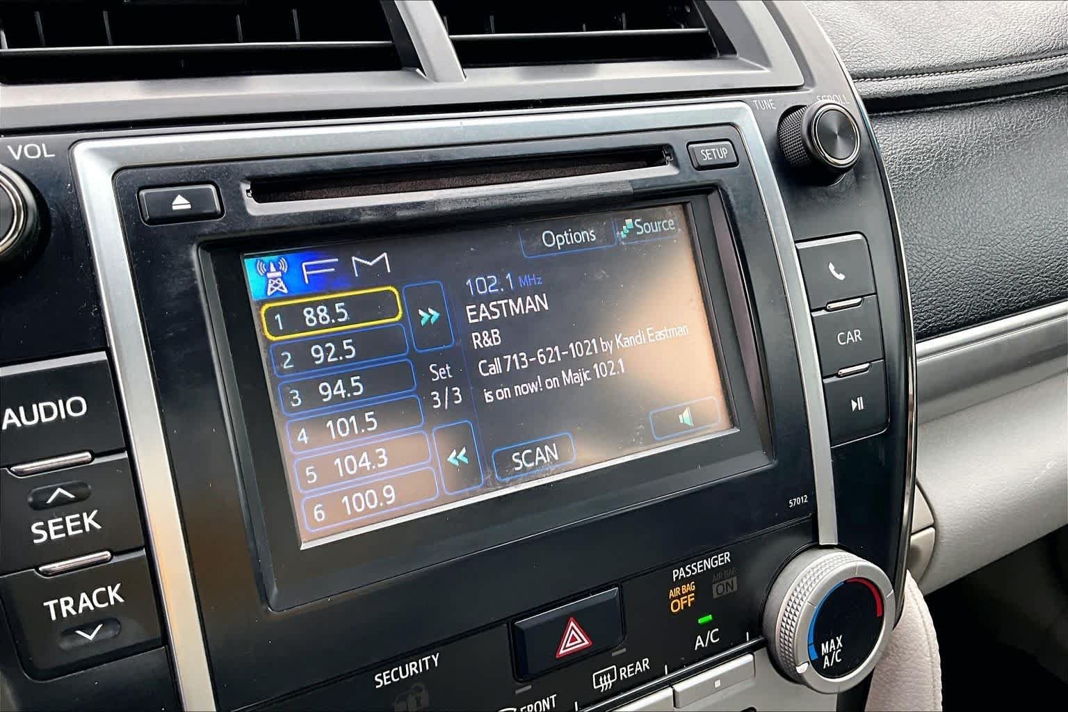 Used 2012 Classic Silver Metallic Toyota LE image 26