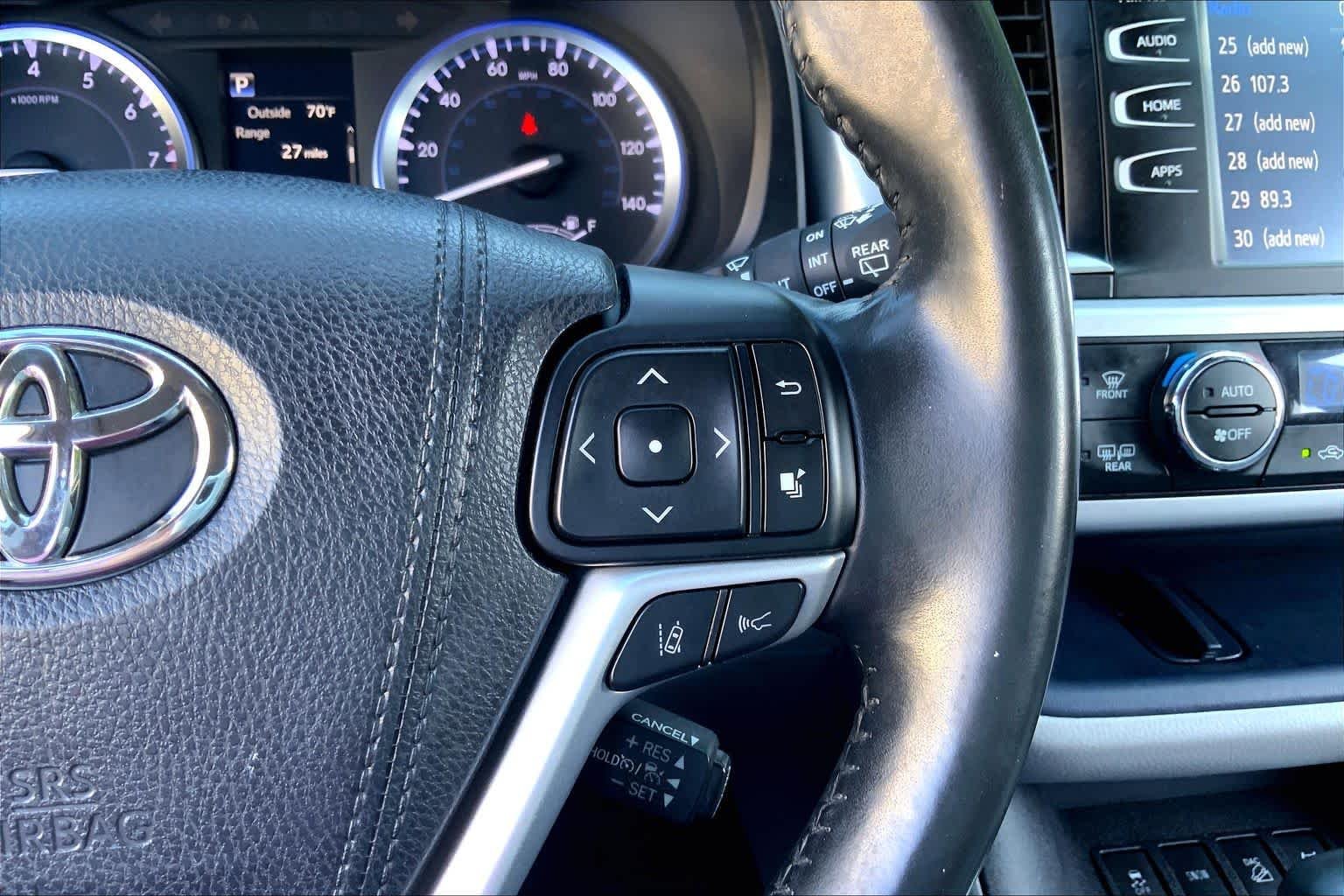 Used 2018 Celestial Silver Metallic Toyota XLE image 25