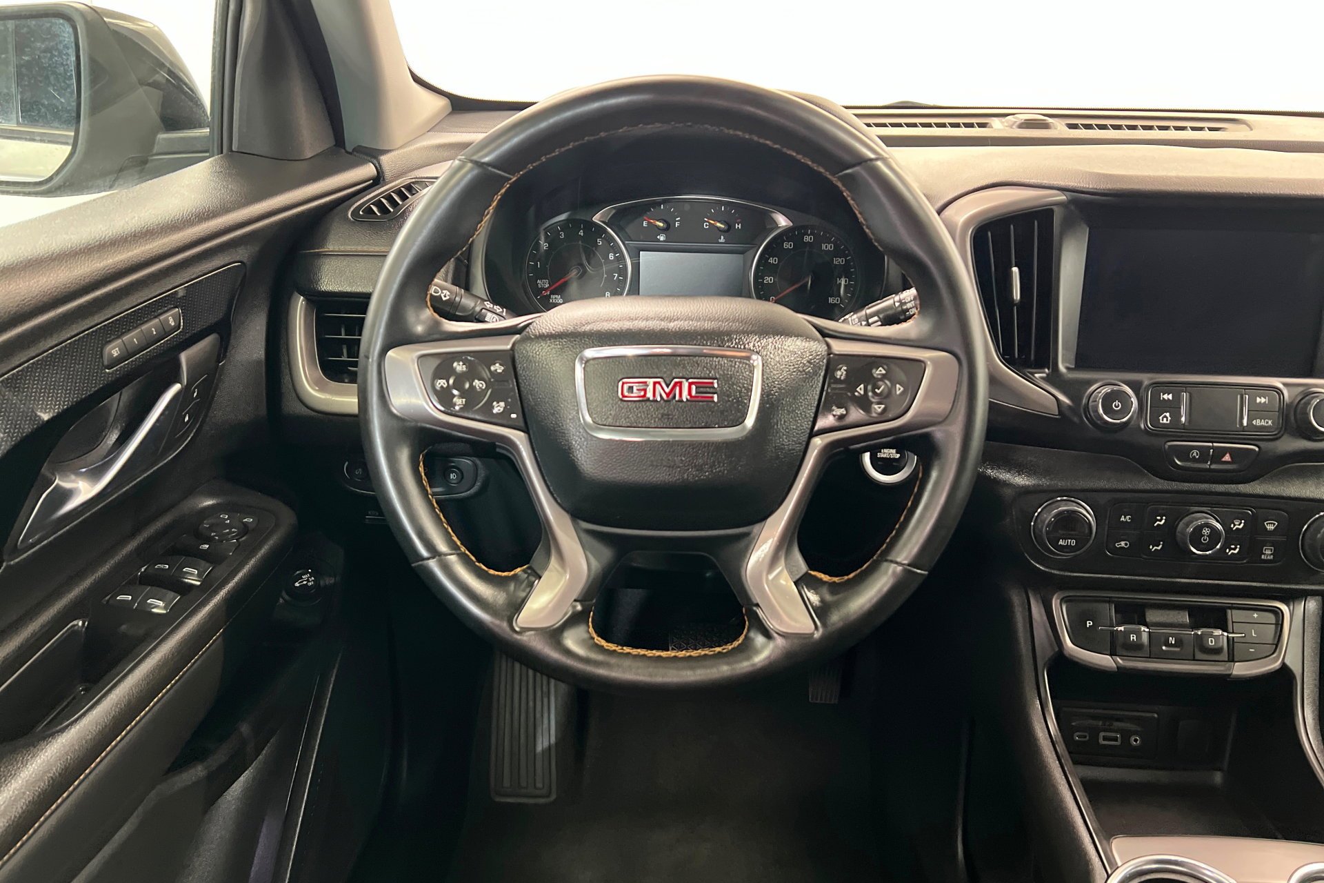Used 2023 Sterling Metallic GMC AT4 image 13