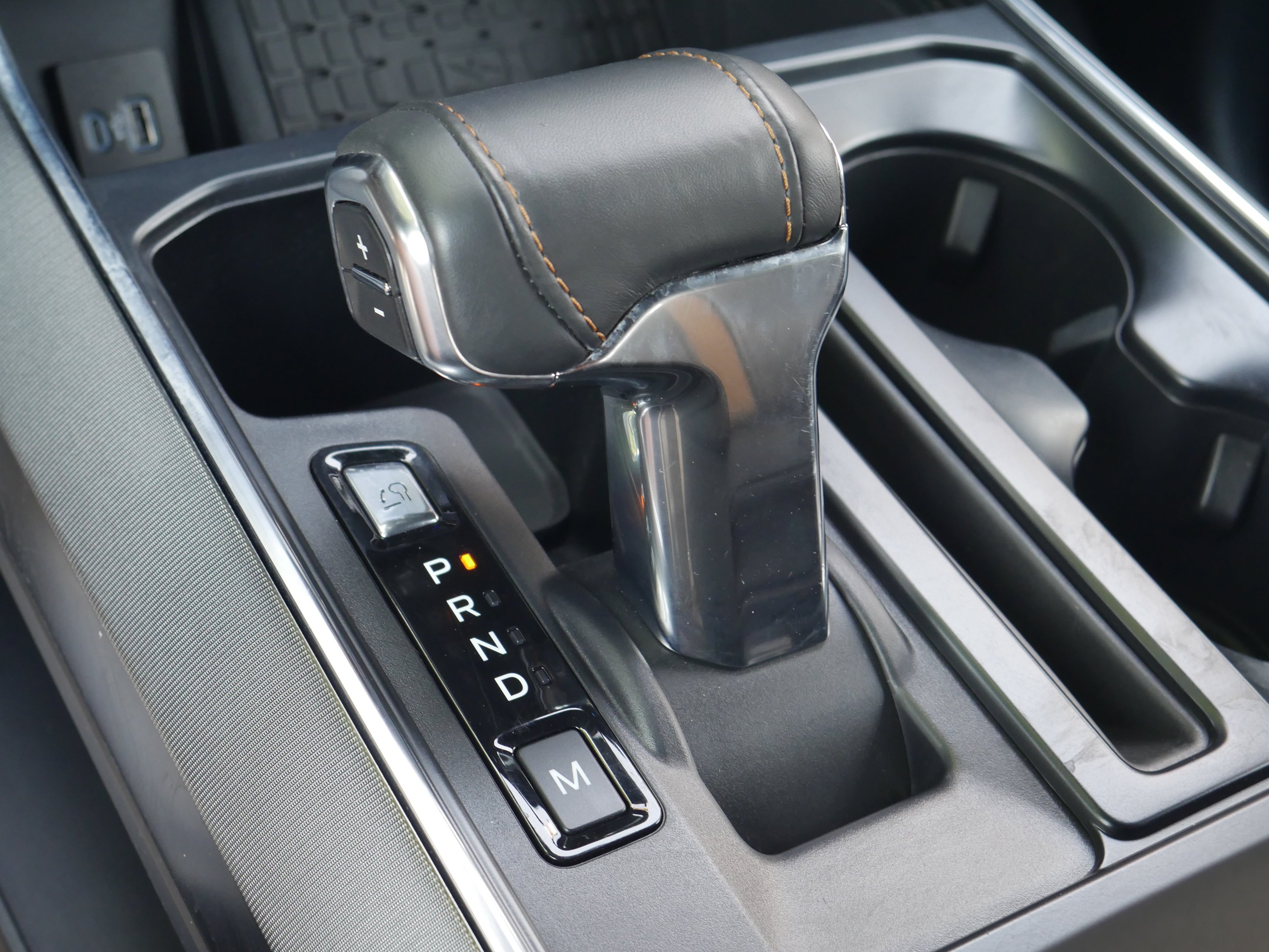 Used 2023 Star White Metallic Tri-Coat Ford Platinum image 17