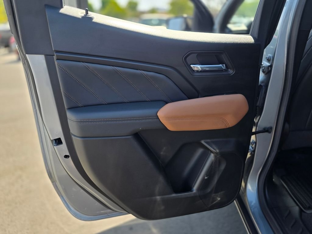 2025 GMC Canyon AT4 - Photo 19