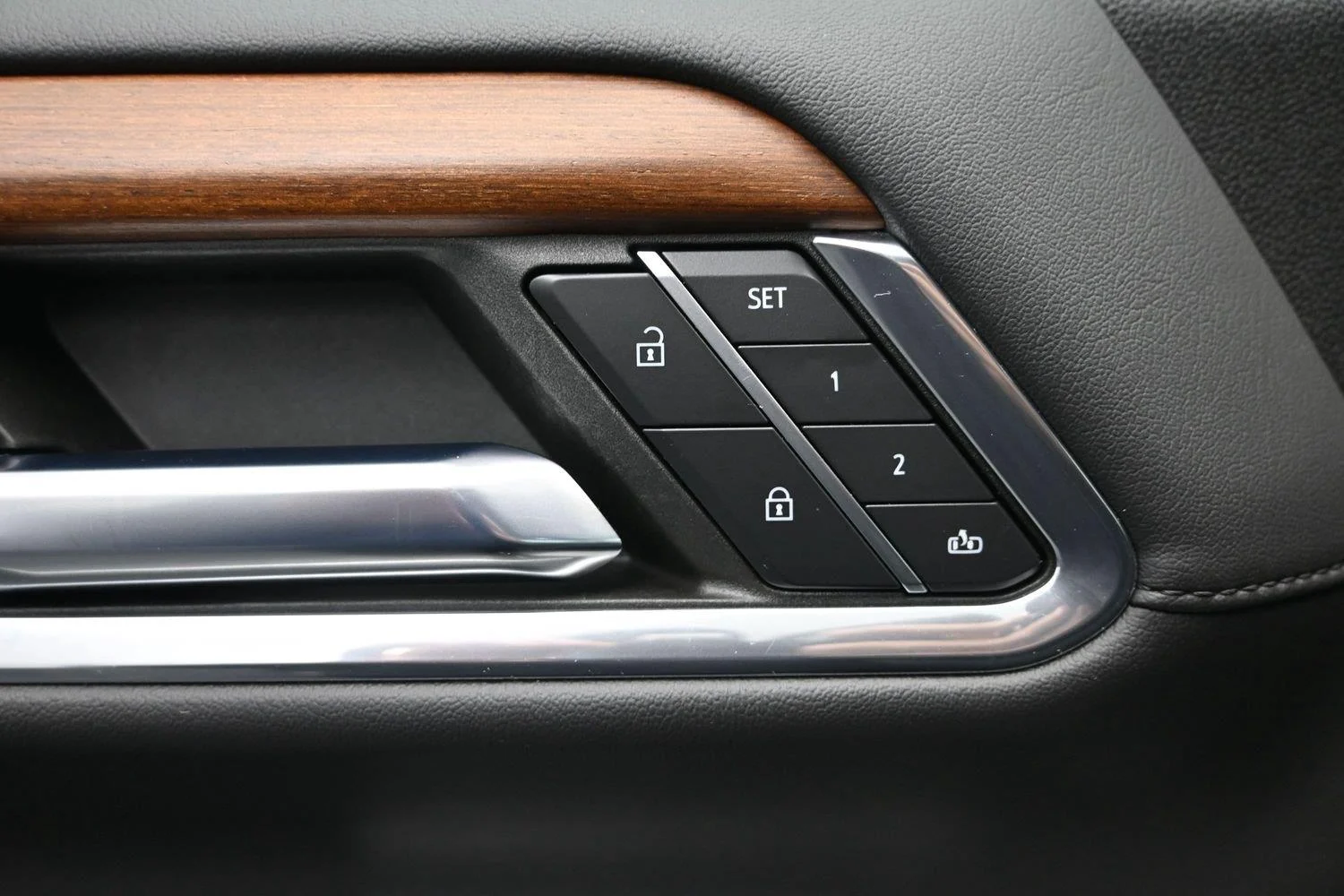 Used 2023 Onyx Black GMC Denali image 23