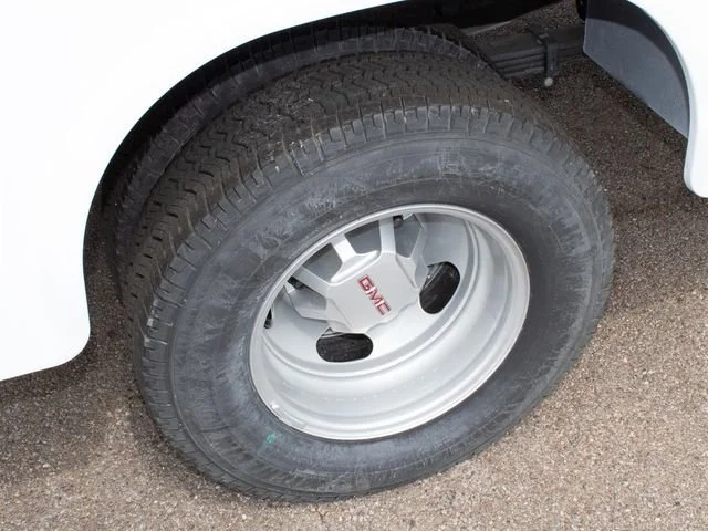 2025 GMC Sierra 3500 Chassis Cab Pro - Photo 23
