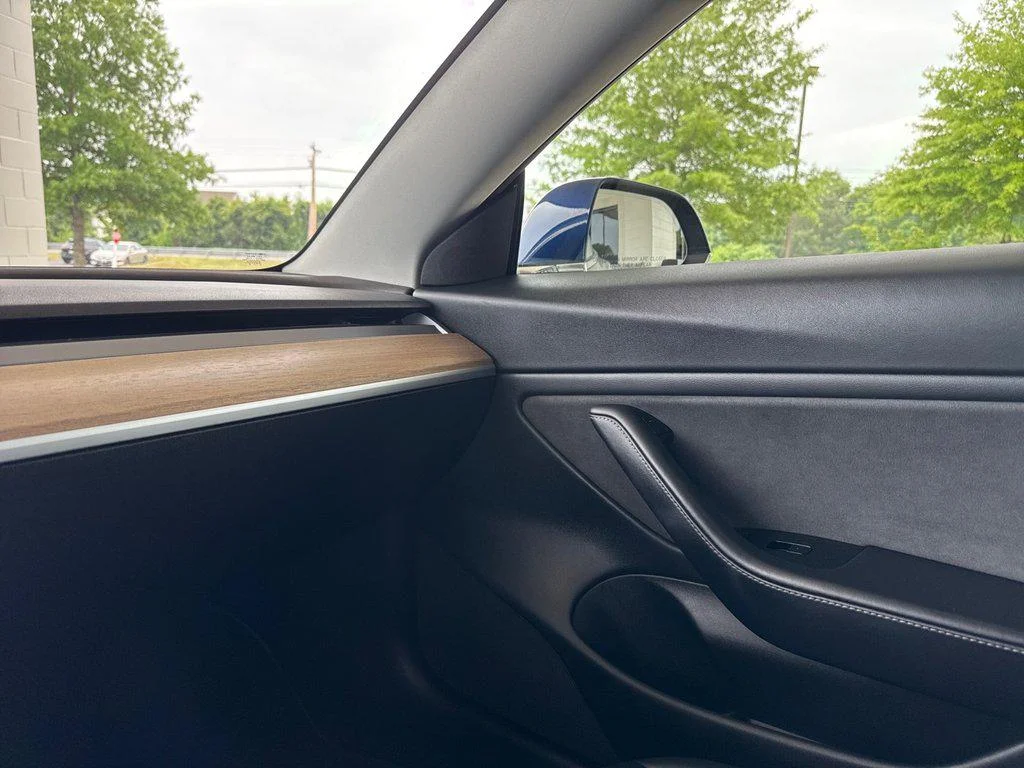 Used 2018 Deep Blue Metallic Tesla Long Range image 21