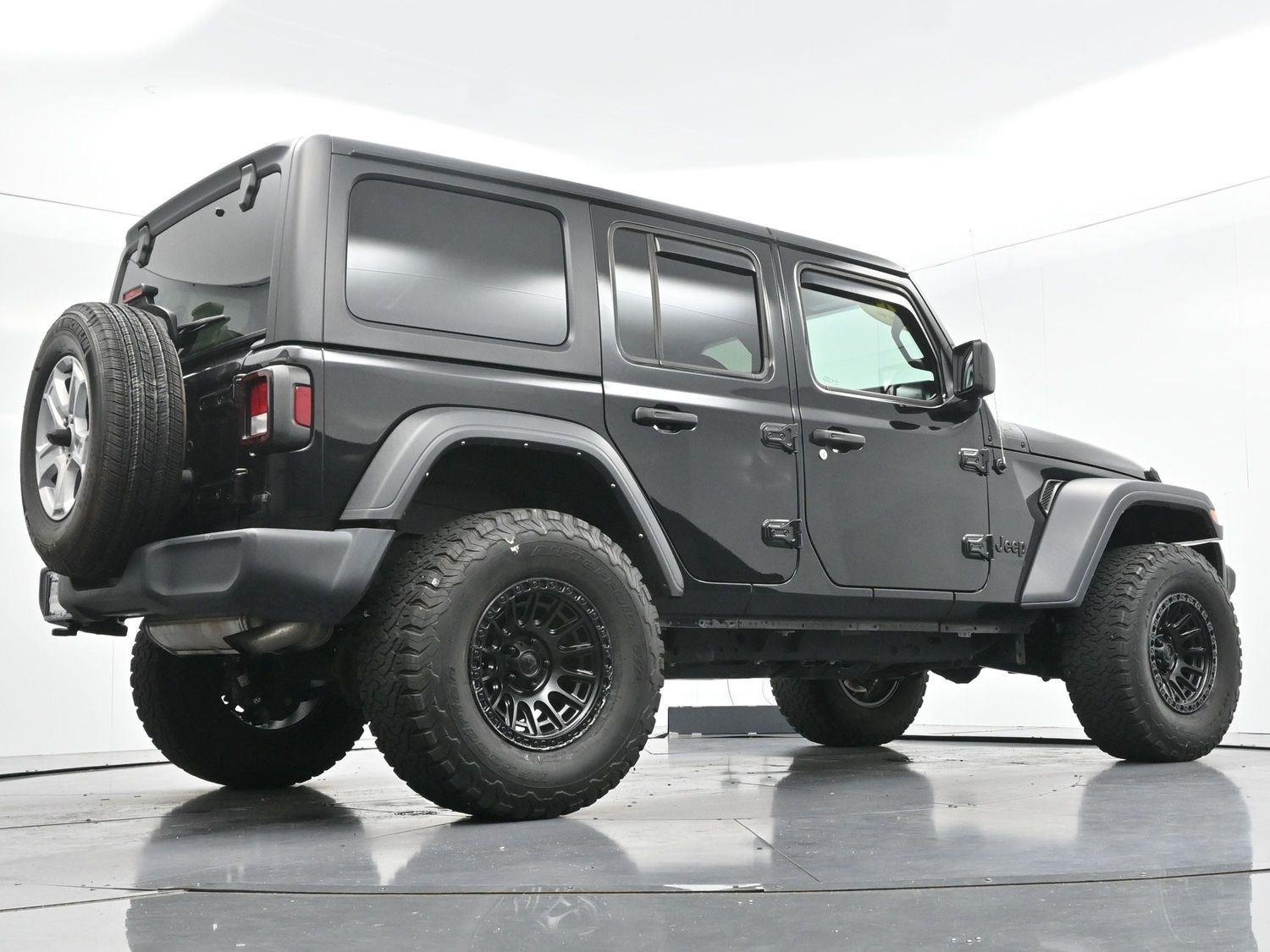 Used 2022 Black Clearcoat Jeep Unlimited Sport S image 41