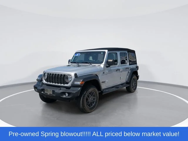Used 2024 Silver Jeep Sport S image 4
