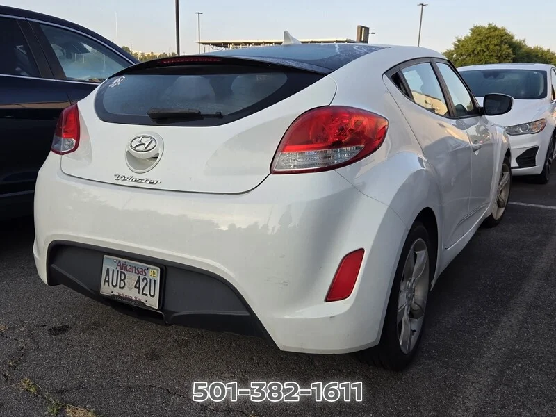 Used 2013 White HYUNDAI BASE image 4