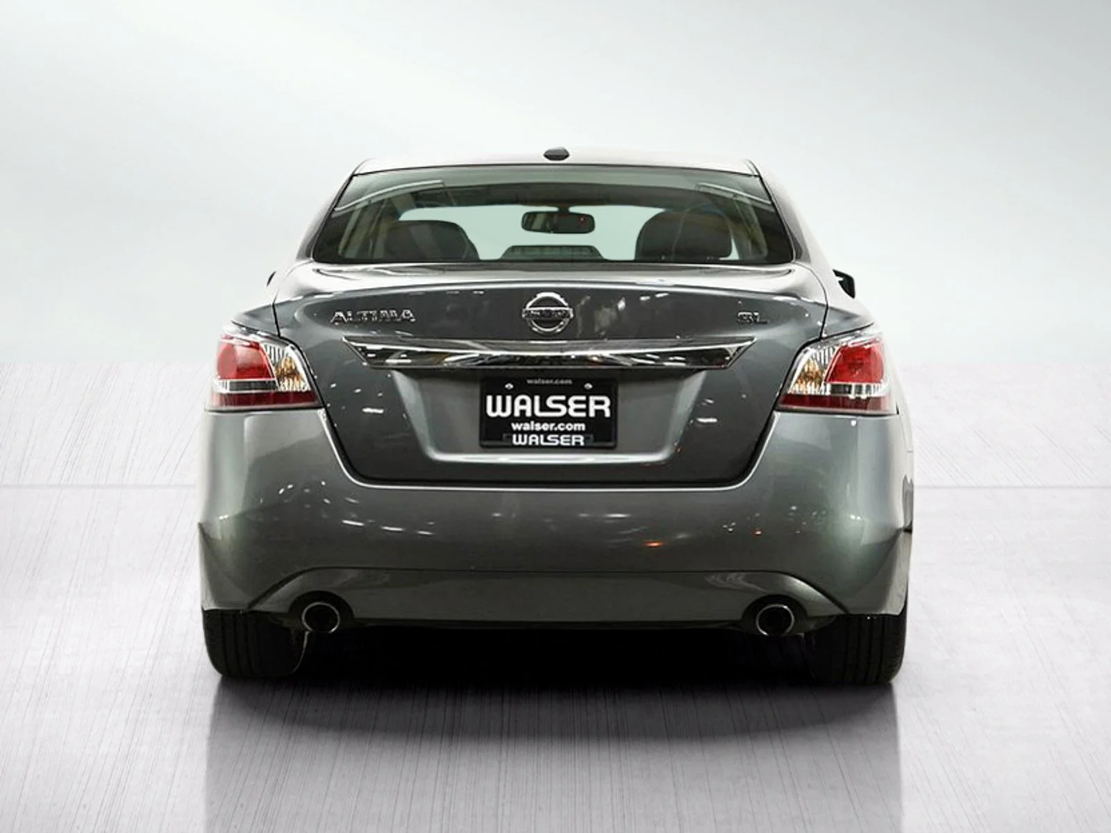 Used 2015 Gun Metallic Nissan 2.5 image 5