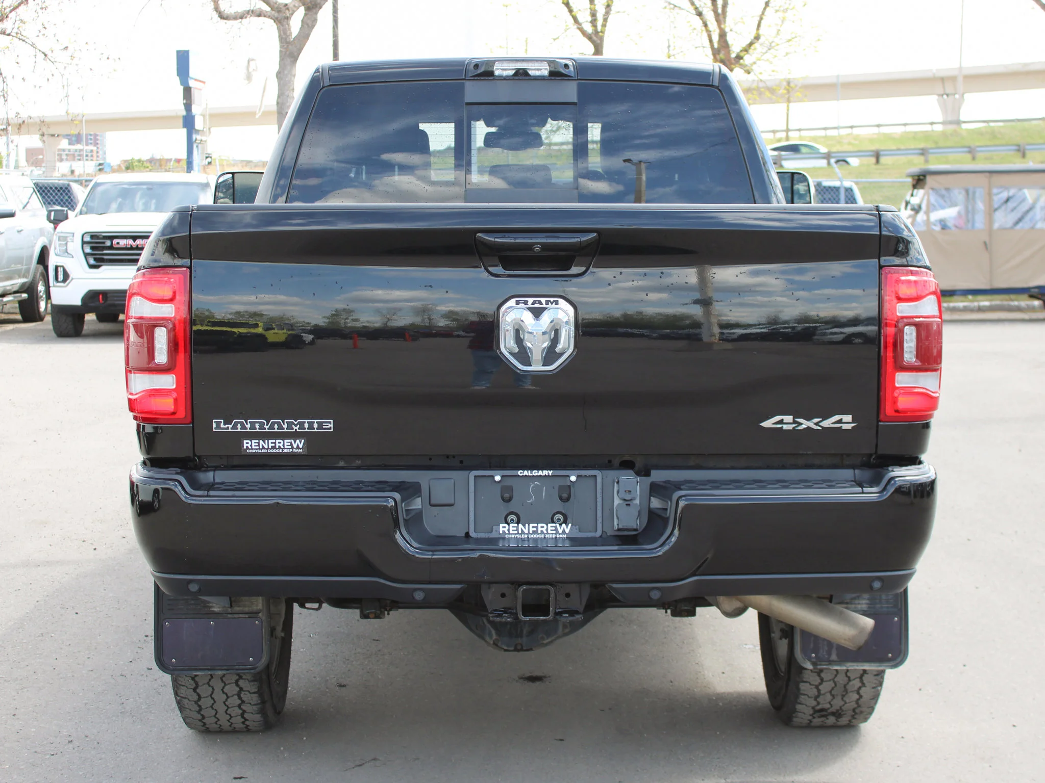 Certified Used 2022 Black RAM Laramie * Leather, Power Running Boards, Heated Seats, Towing Tech Group image 14