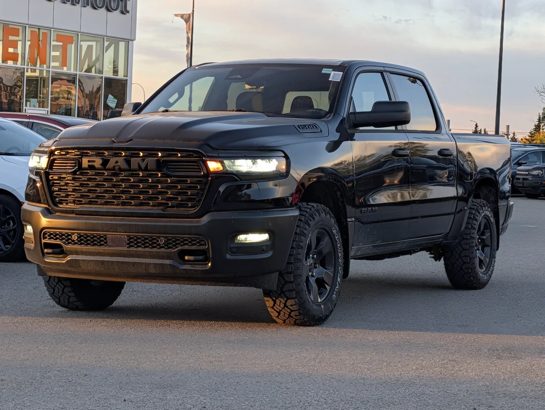 New 2026 Black RAM Warlock - - 4x4 - 3.0L Hurricane Twin Turbo - E-Locker Axle - 18 Black Wheels & More! image 4