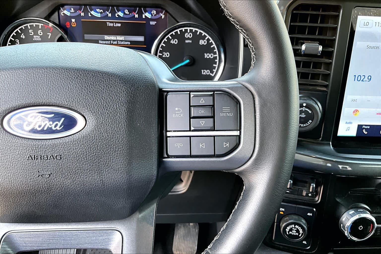 Used 2023 Agate Black Metallic Ford XLT image 25