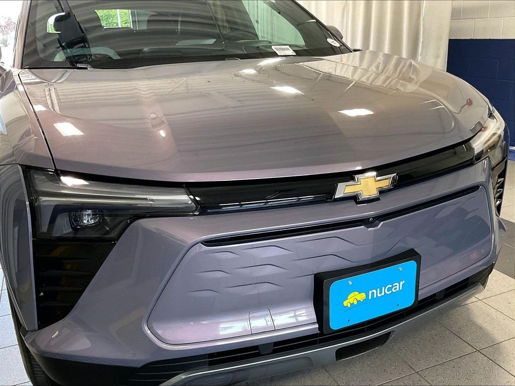 Used 2024 Gray Chevrolet LT image 31
