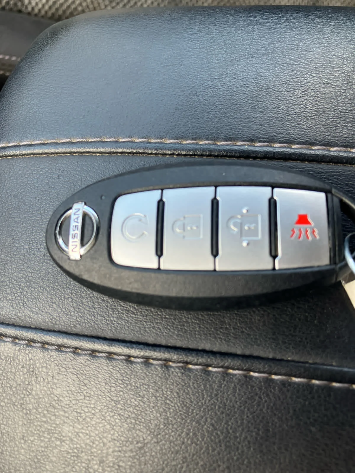 Used 2020 Magnetic Black Pearl Nissan SV image 31
